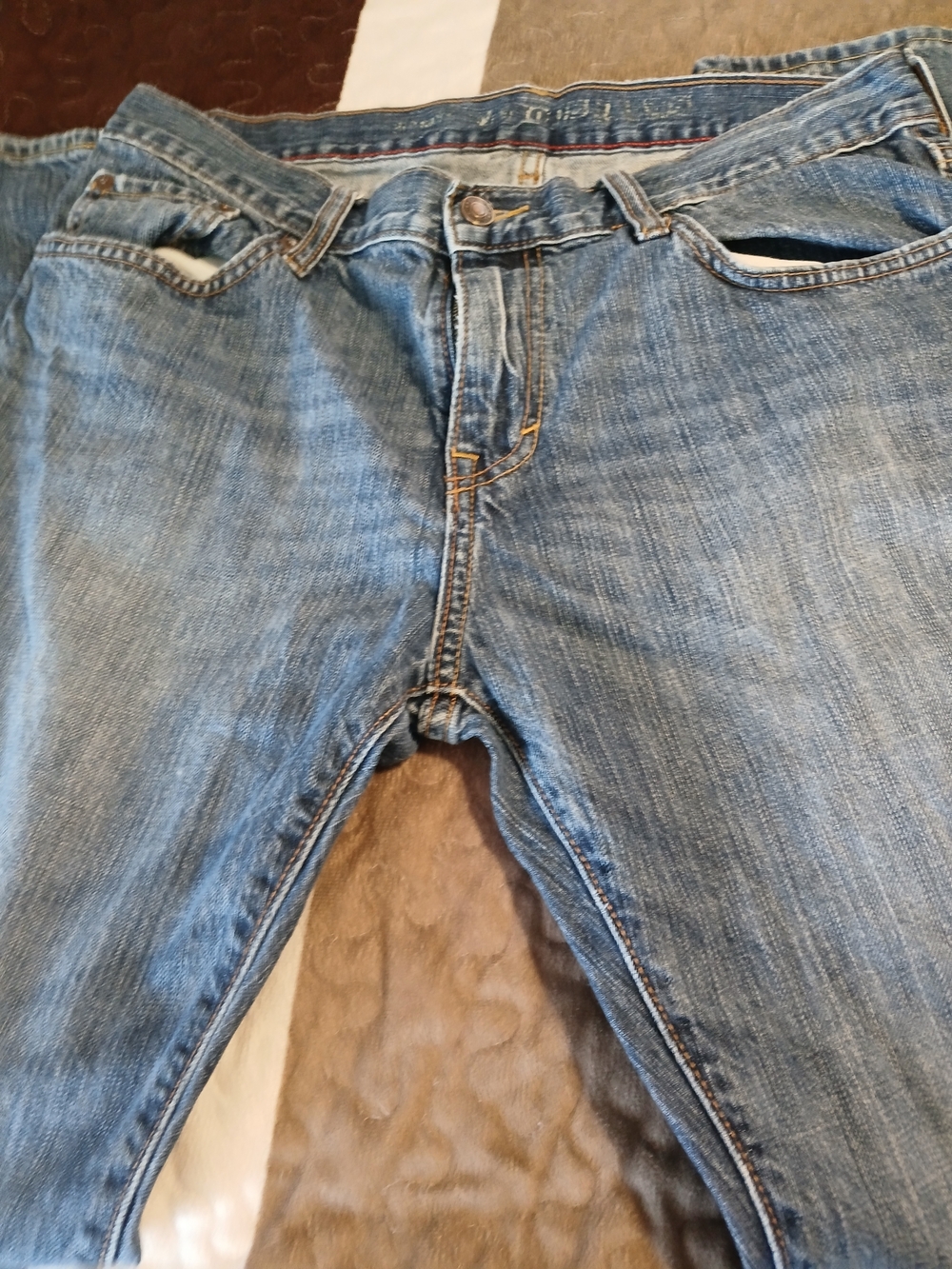Old Navy Men's Light Blue Relaxed Fit Jeans